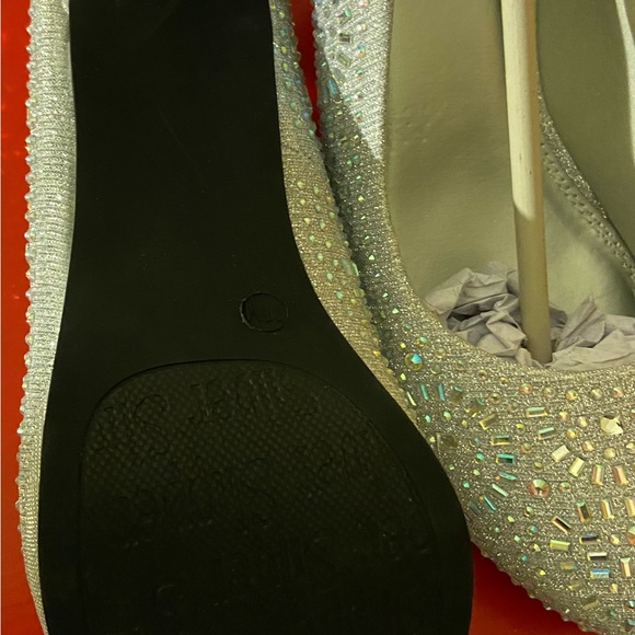 Silver Elegant Heels - Picture 3 of 3